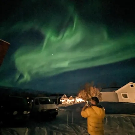 Lyngen And Sauna Apartment