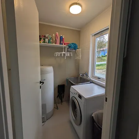 Lyngen And Sauna Apartment