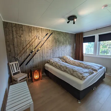 Lyngen Accommodation&sauna Lyngseidet