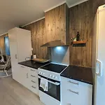 Lyngen Accommodation&sauna *