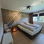 Lyngen Accommodation&sauna Lyngseidet