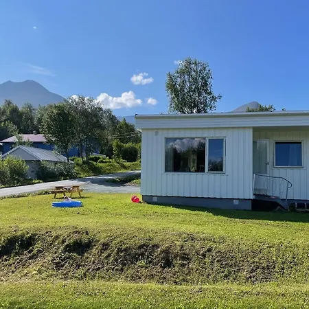 Lyngen Accommodation&sauna * Lyngseidet